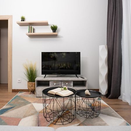 Lazdyneliu Vingis, Free Underground Parking, Long Stays Welcome Vilnius Bagian luar foto